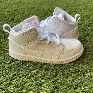 Jordan 1 Mid